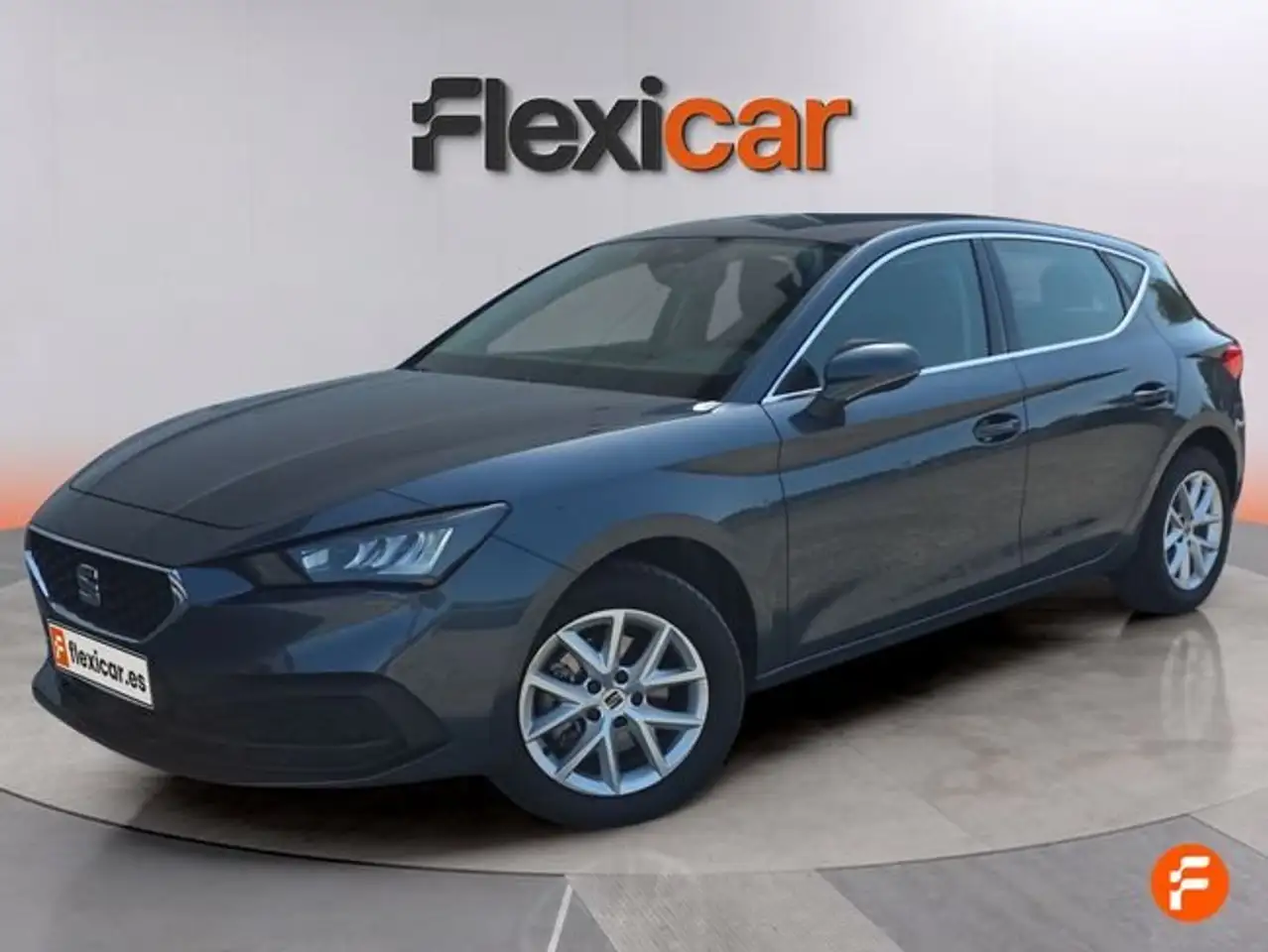 SEAT Leon 1.5 TSI S&S Style 25º Aniversario 115 — Vehicle gallery 3