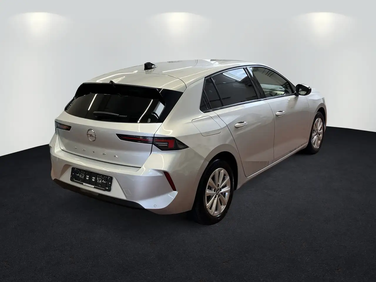 Opel Astra L 1.2 Turbo Edition LED+SHZ+Fernlichtass. — Vehicle gallery 4