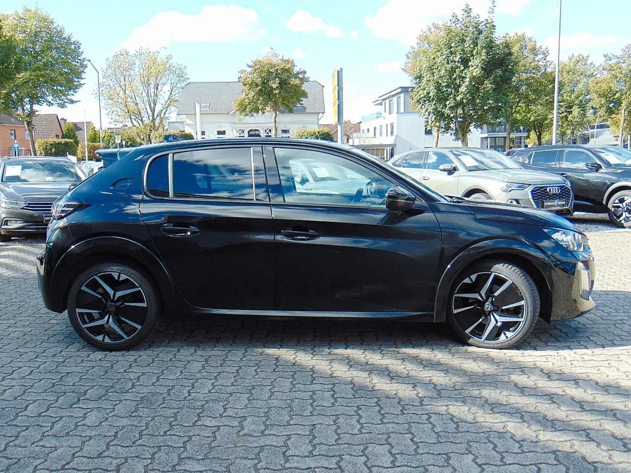 Peugeot 208 Hybrid 145 e-DSC6 GT — Galería del vehículo 5