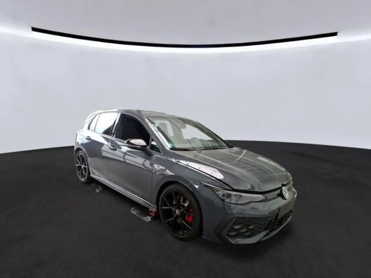 Volkswagen Golf GTI KAMERA KLIMA PDC IQ.LIGHT DAB+ — Galería del vehículo 3