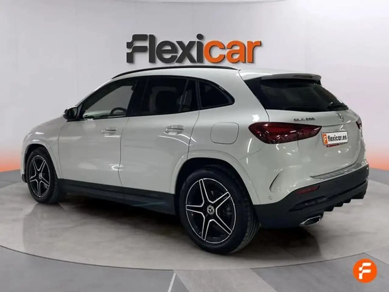 Mercedes-Benz GLA 200 — معرض صور السيارة 5