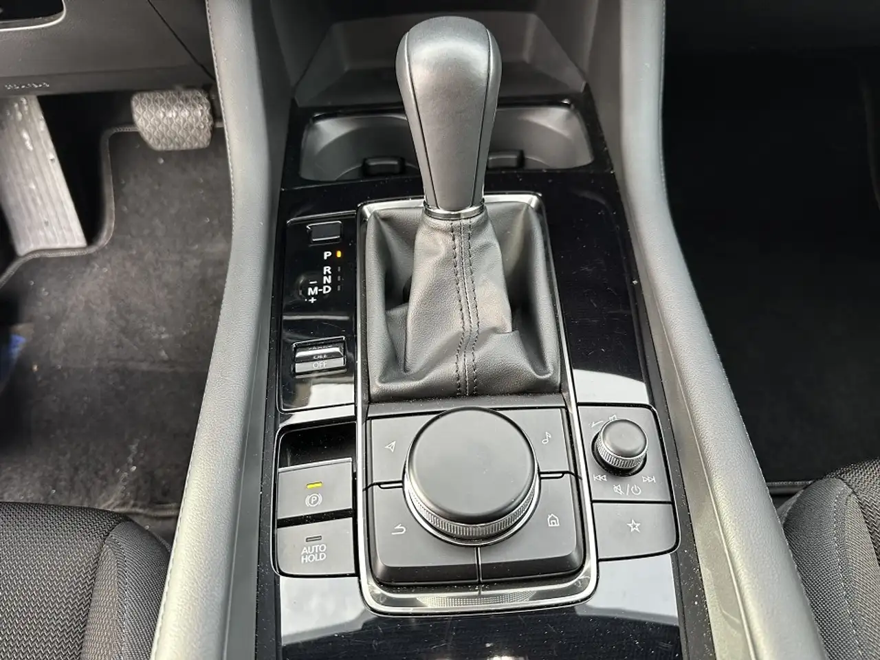 Mazda 3 2.0L e-SKYACTIV X 186ps 6AT FWD Exclusive-line DAS — Vehicle gallery 9
