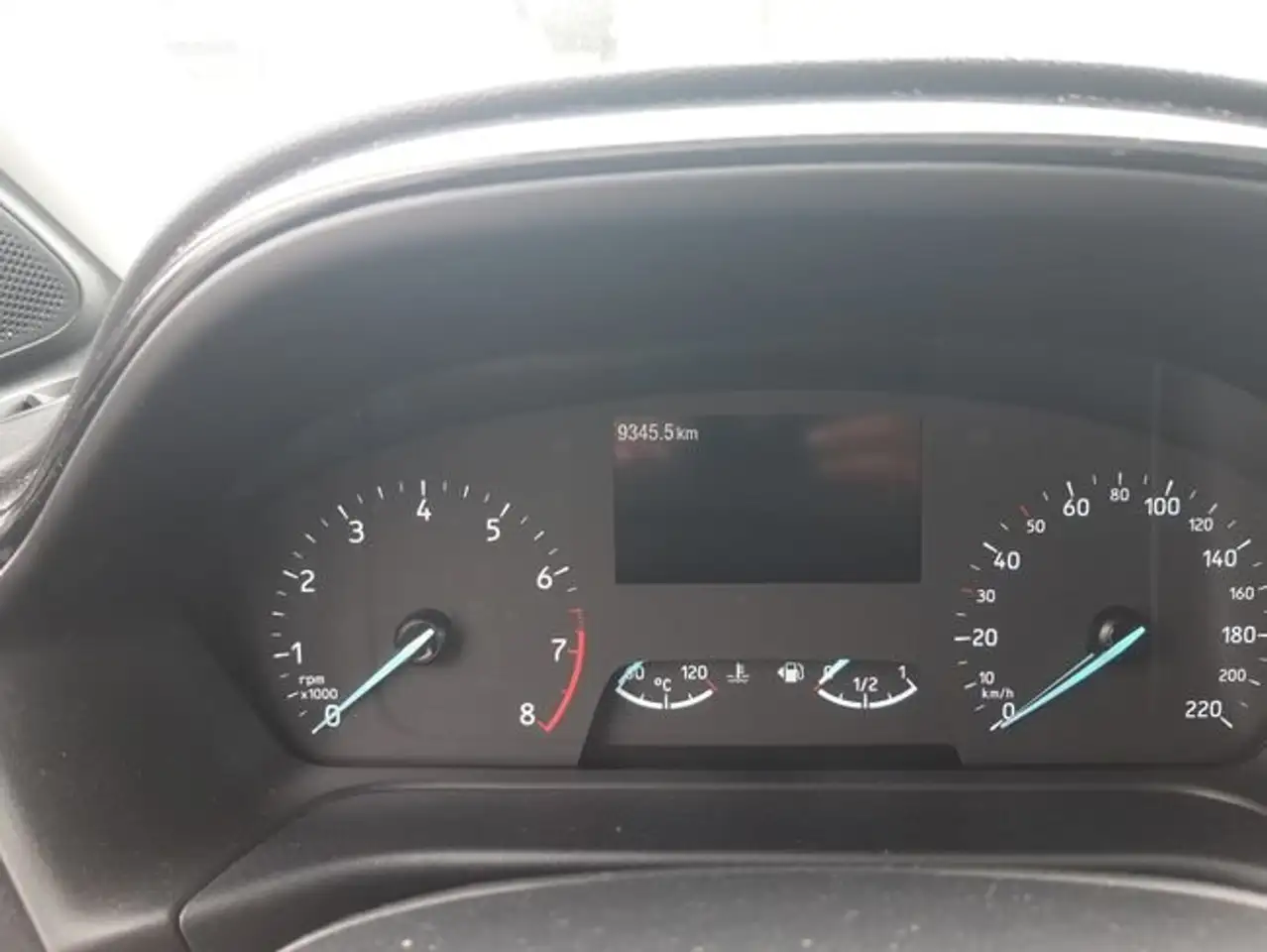 Ford Puma 1.0 EcoBoost MHEV Titanium 125 — معرض صور السيارة 13