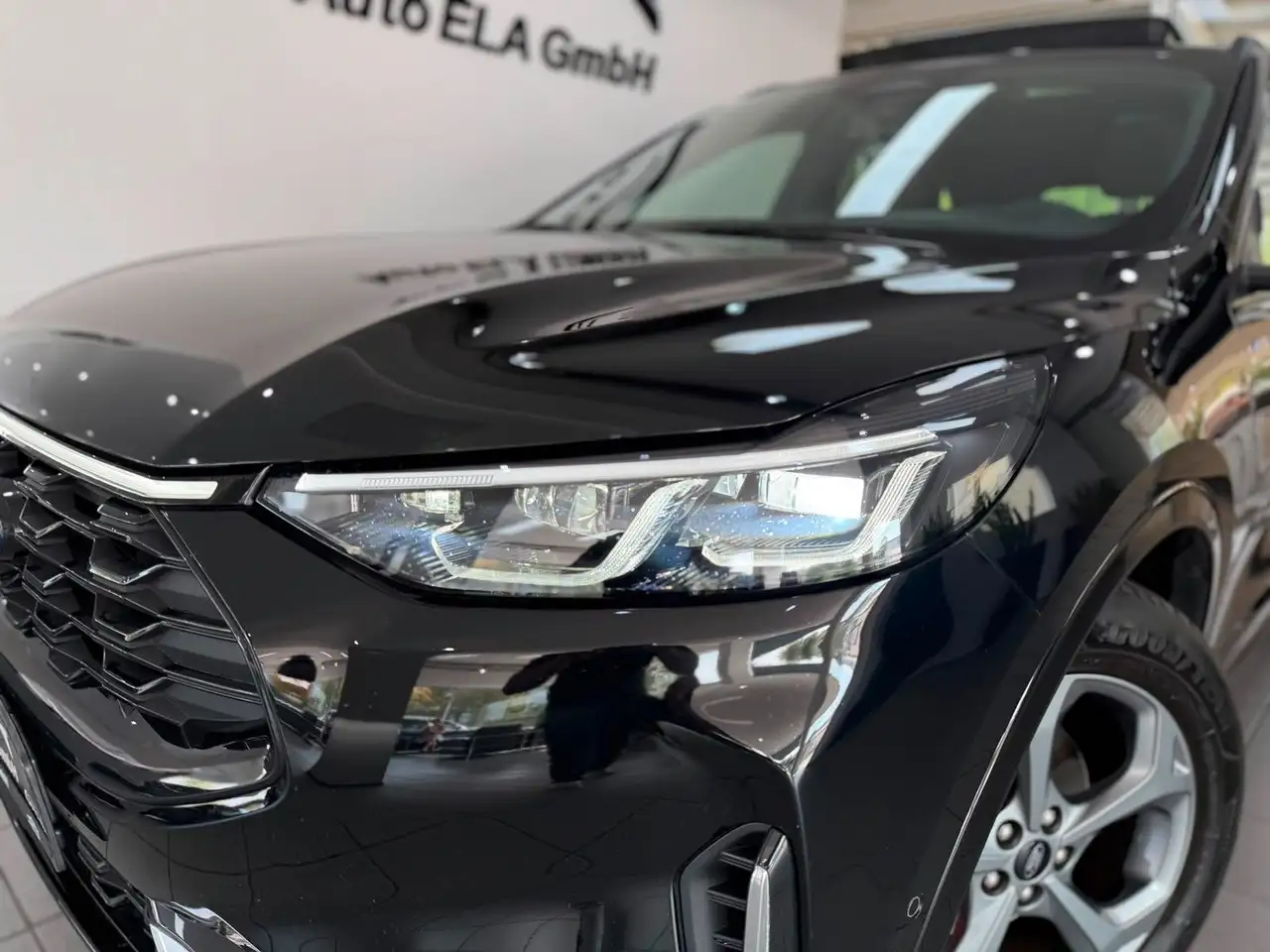 Ford Kuga 2.5 FHEV Hybrid ST-Line X Pano|AHK|1.Hand — Galería del vehículo 3