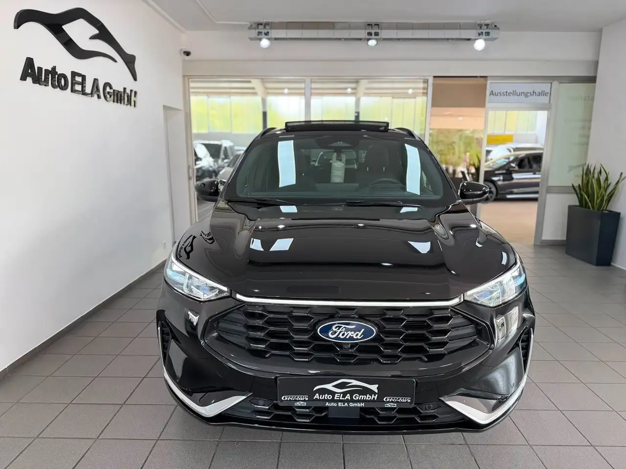 Ford Kuga 2.5 FHEV Hybrid ST-Line X Pano|AHK|1.Hand — Galería del vehículo 10