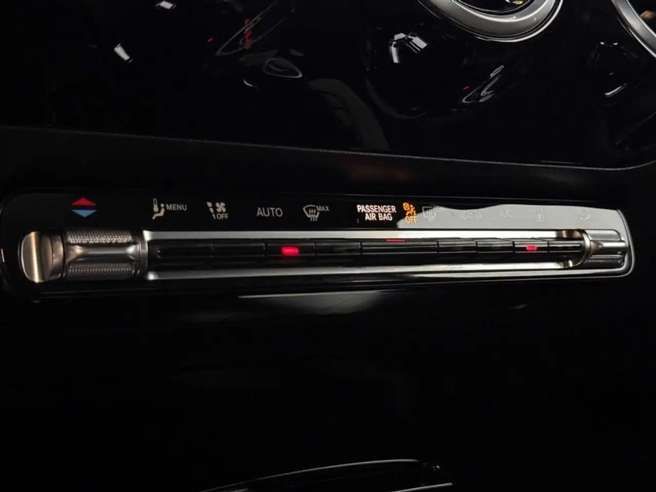 Mercedes-Benz CLA 180 Pano Standhzg ACC Lenkhzg Neuwertig — Galería del vehículo 26