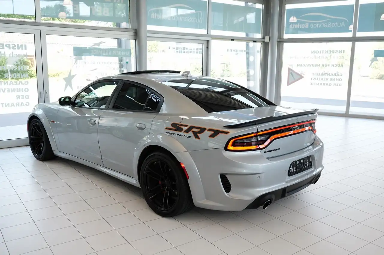 Dodge Charger SRT Scat Pack Widebody 6.4l V8 — معرض صور السيارة 4