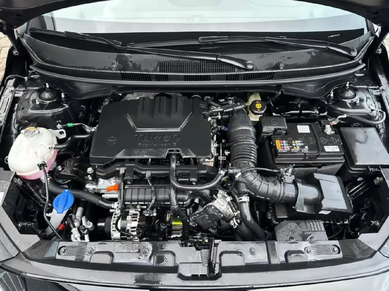 Hyundai BAYON Select 2WD,KLIMA,NAVI,RFK,MFL — Galería del vehículo 15