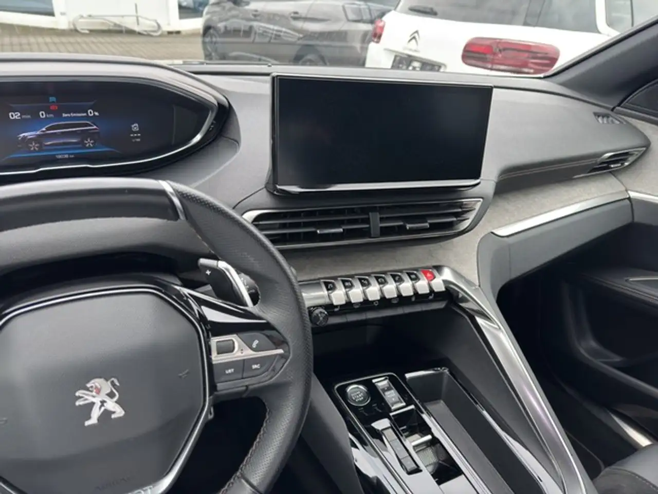Peugeot 5008 Hybrid 136 GT 7-Sitzer +PANO+LED+SHZ+MEMORY+CAR... — Vehicle gallery 10