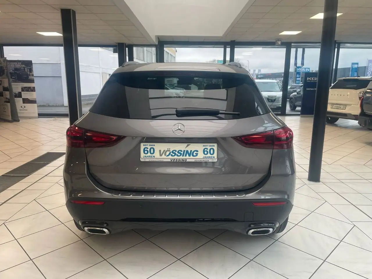 Mercedes-Benz GLA 220 4Matic Progressive *AHK *Night — Vehicle gallery 3