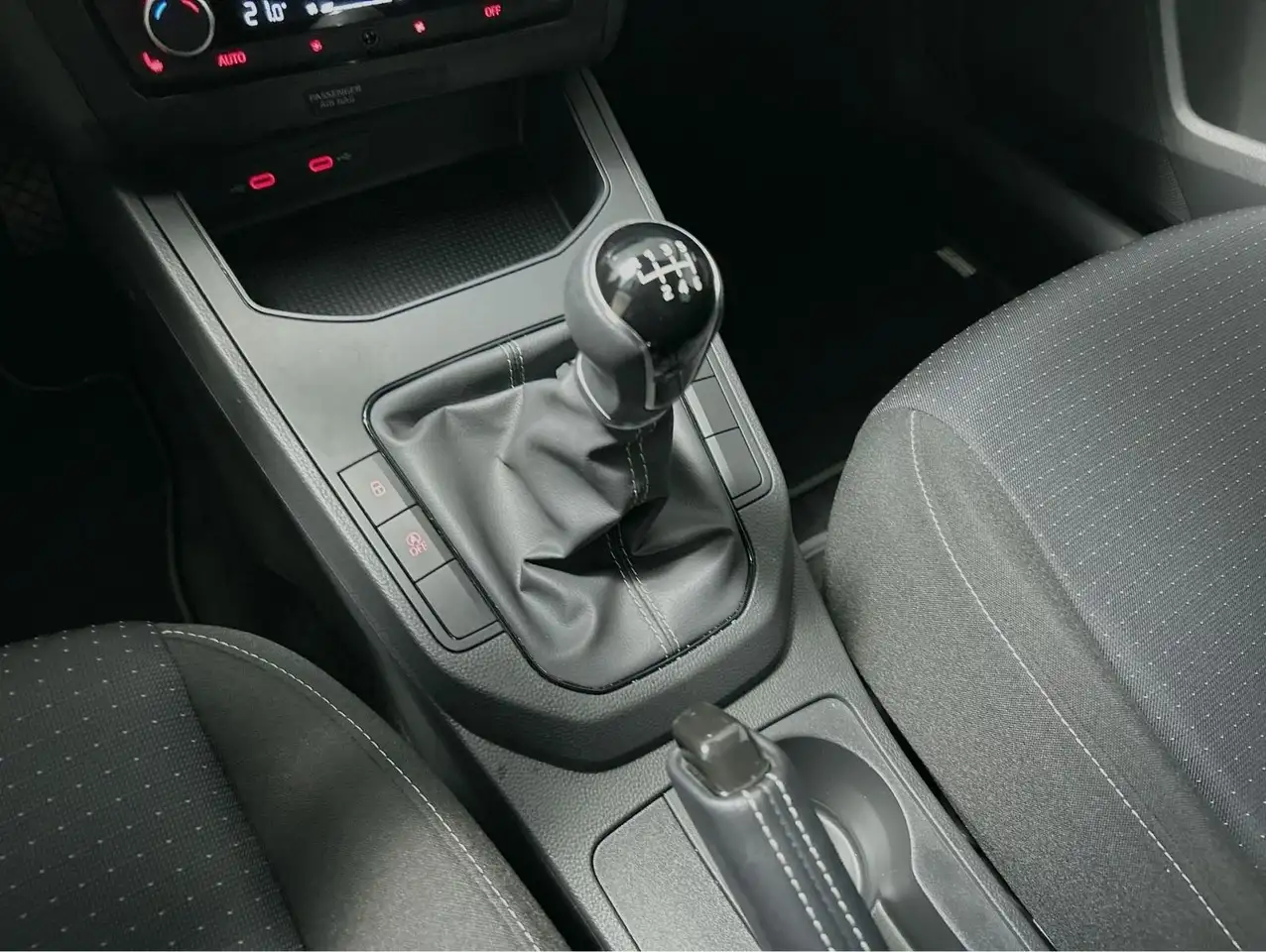 SEAT Ibiza 1.0 TSI Style Edition CarPlay LED PDC Virt — Vehicle gallery 17