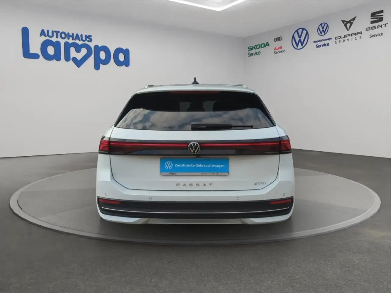 Volkswagen Passat Variant Business 1.5 eTSI DSG,ACC,IQ.DRIVE,RFK,AHK,SHZ — Galería del vehículo 6