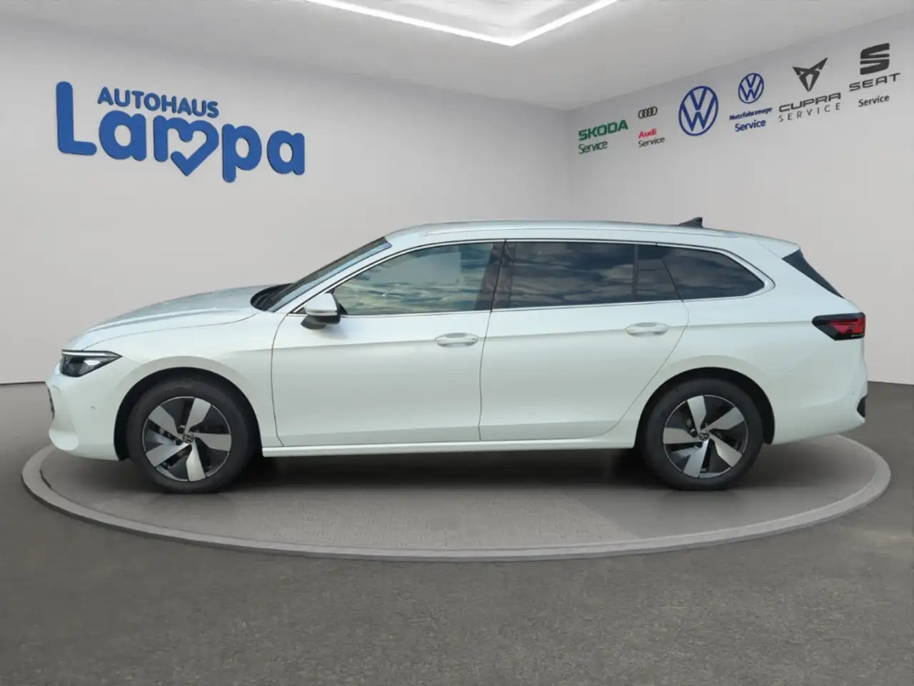 Volkswagen Passat Variant Business 1.5 eTSI DSG,ACC,IQ.DRIVE,RFK,AHK,SHZ — Galería del vehículo 4