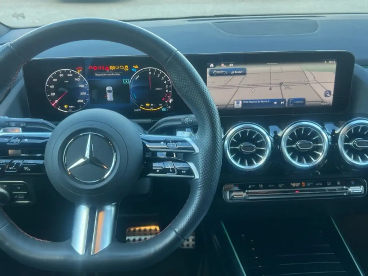 Mercedes-Benz GLA 250 -CLASS E AMG LINE — معرض صور السيارة 9