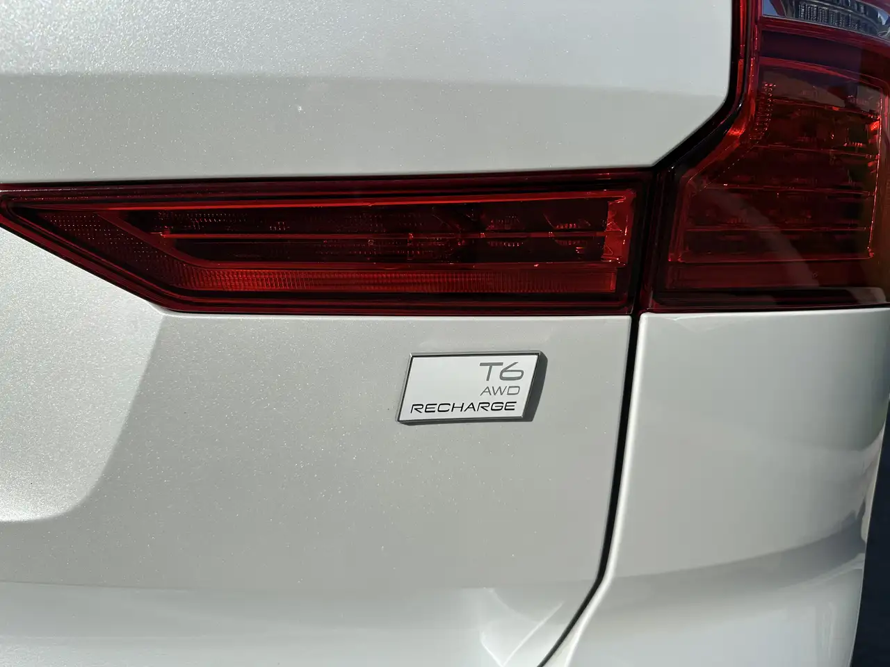 Volvo XC60 T6 Recharge Ultimate Dark — Vehicle gallery 12