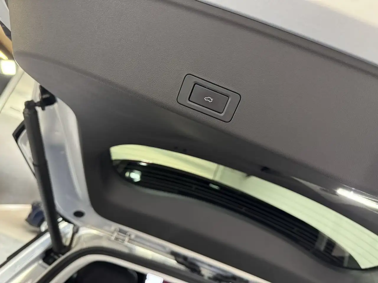 Jaecoo J7 Exclusive 1.6 TGDI 108kW AWD Bitono — معرض صور السيارة 10