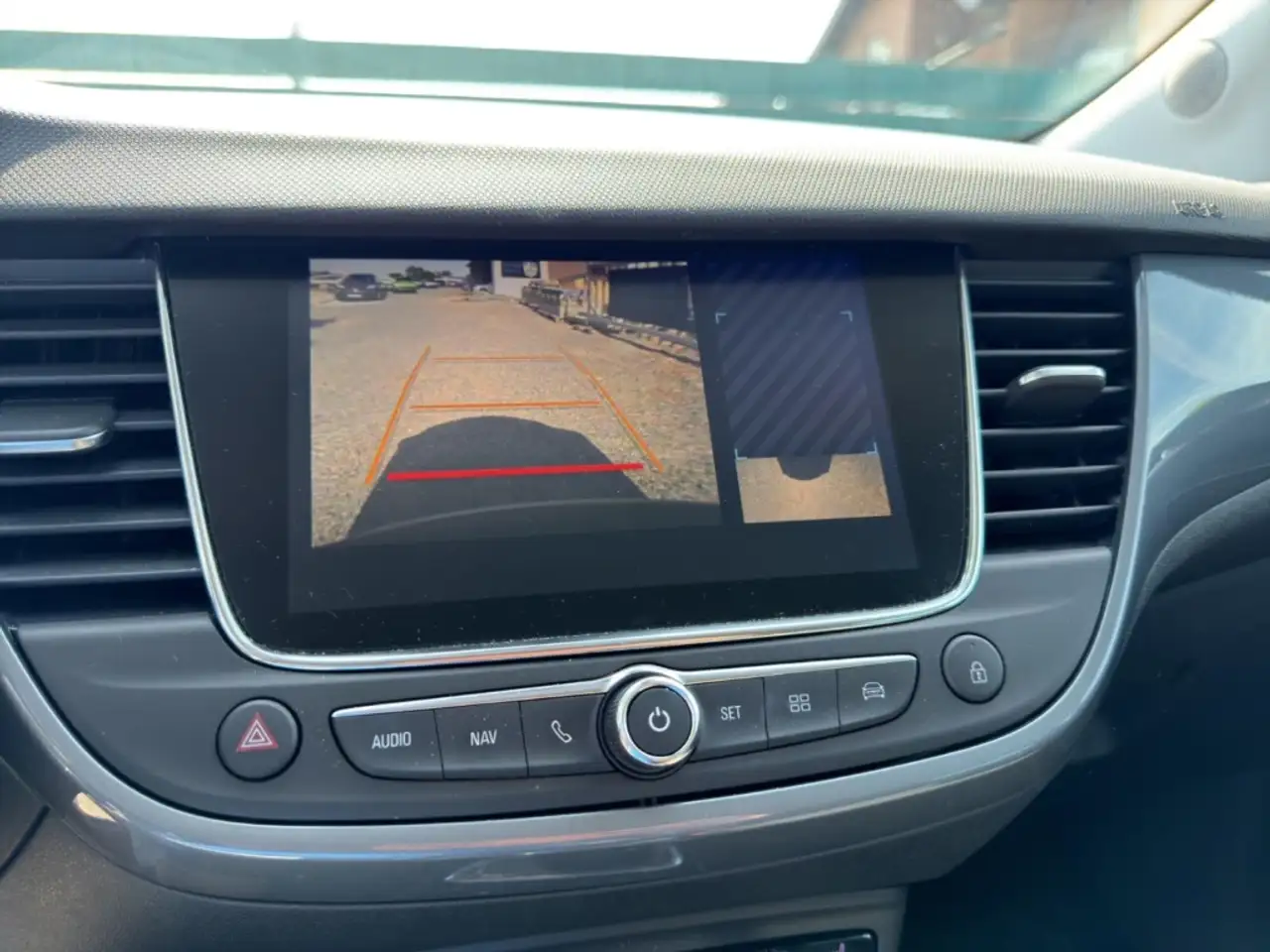 Opel Crossland Elegance Paket ATG Navi Klimaautom Allwetterreifen — Galerie du véhicule 22
