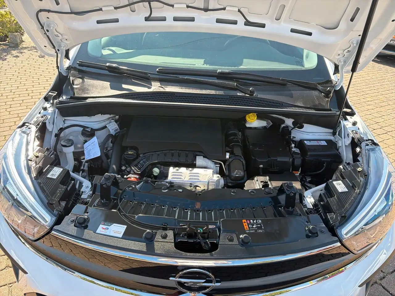 Opel Crossland X Crossland 1.2 T AT 130°RFK/PDC/LHZ/SHZ/2-Z-KLIMA — معرض صور السيارة 27