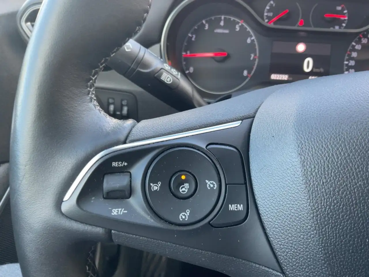 Opel Crossland 1.2 Turbo Elegance Paket LED+Navi+SHZ — Vehicle gallery 17