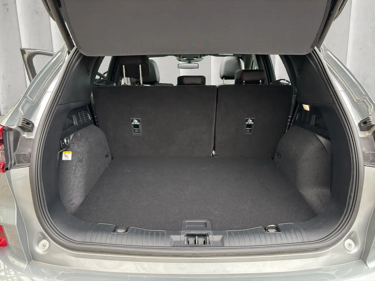 Ford Kuga ST-Line X Aut.*PANO*AHK*360GRAD*LED-MATRIX*NAVI*GR — Galería del vehículo 18