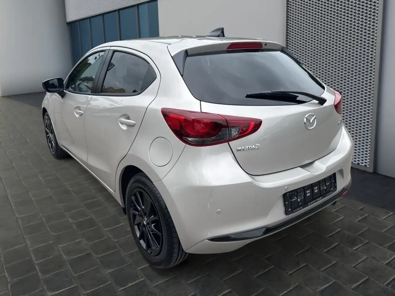 Mazda 2 1.5L e-SKYACTIV G 90ps Homura — Galería del vehículo 2