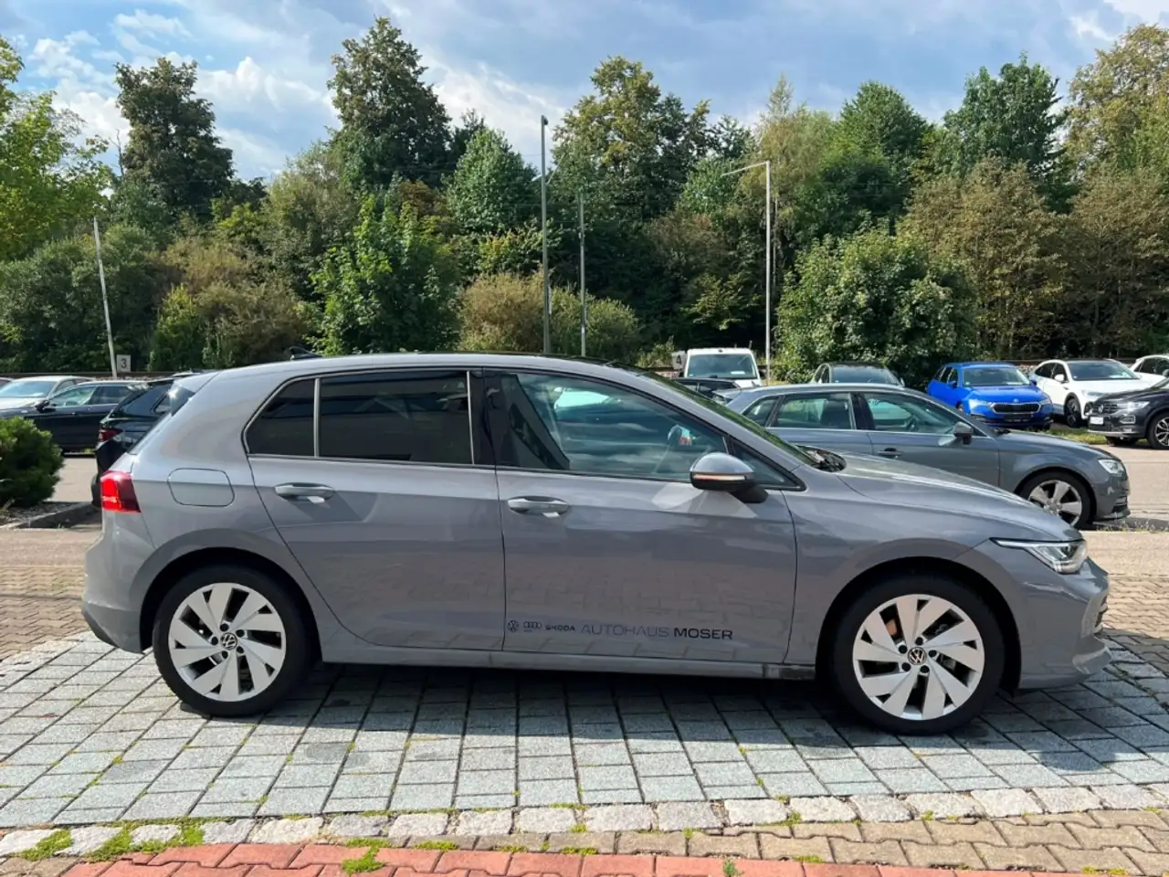 Volkswagen Golf 1.5TSI Life - PANO*APP*ASSIST*CLIMATRONIC*1HD!!! — معرض صور السيارة 5