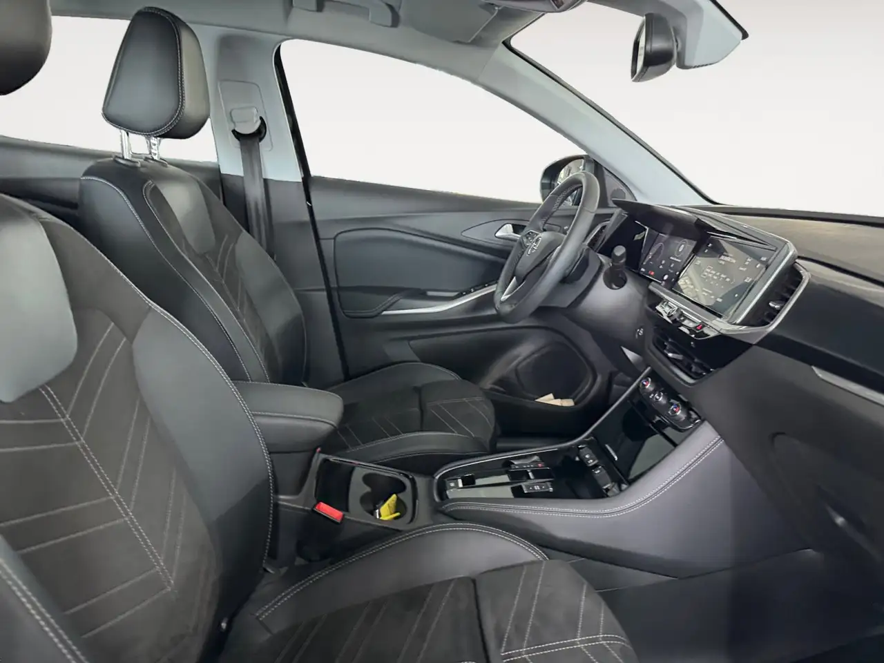 Opel Grandland 1.2 GS Line Alcantara, Sitzheizung — Vehicle gallery 17
