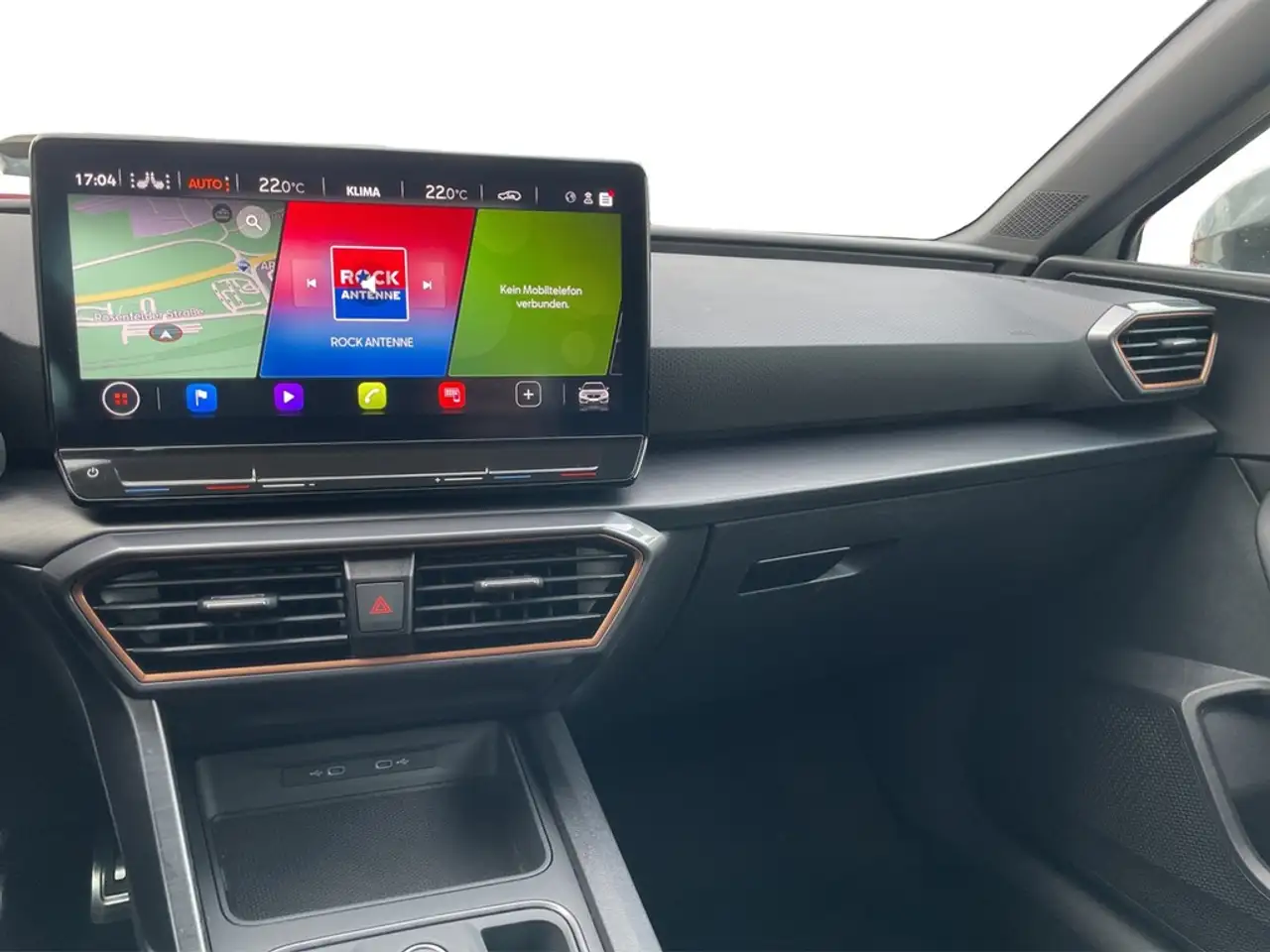 CUPRA Leon Sportstourer 2.0 TSI DSG VZ DCC VIRTUAL*LED*NAV... — Galería del vehículo 19