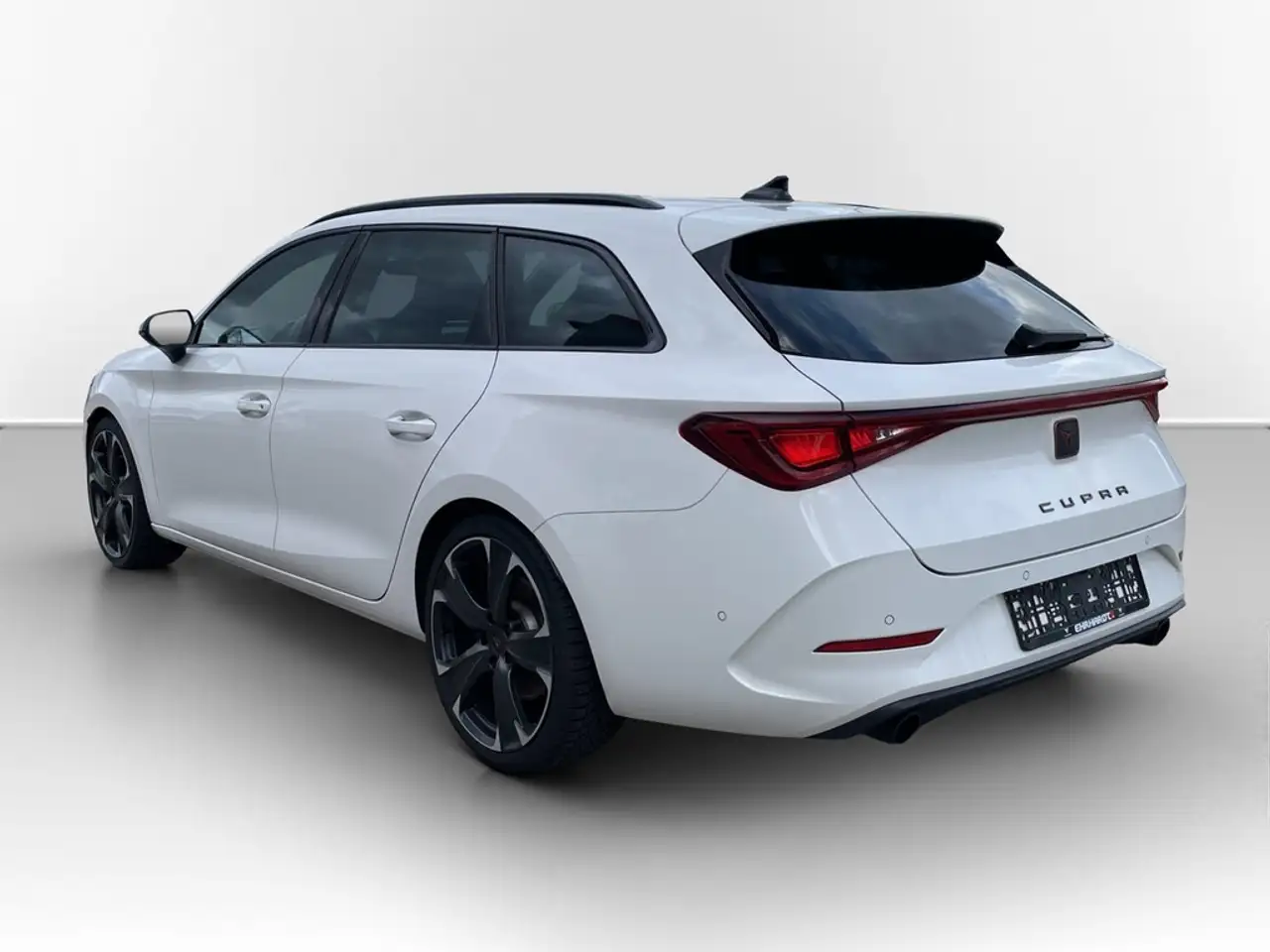 CUPRA Leon Sportstourer 2.0 TSI DSG VZ DCC VIRTUAL*LED*NAV... — Galería del vehículo 9