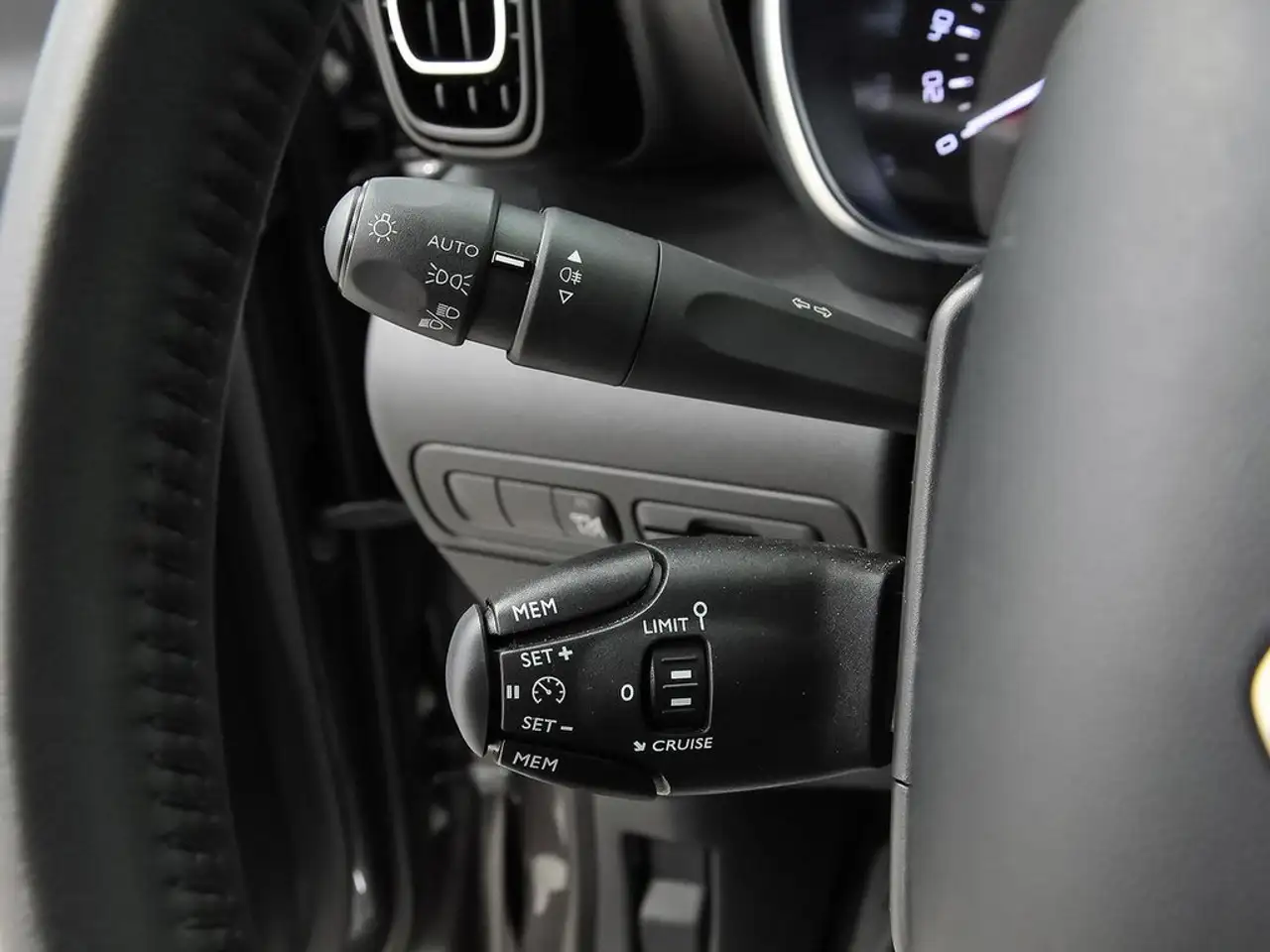 Citroen C3 Aircross PureTech 81kW (110CV) Plus — معرض صور السيارة 15