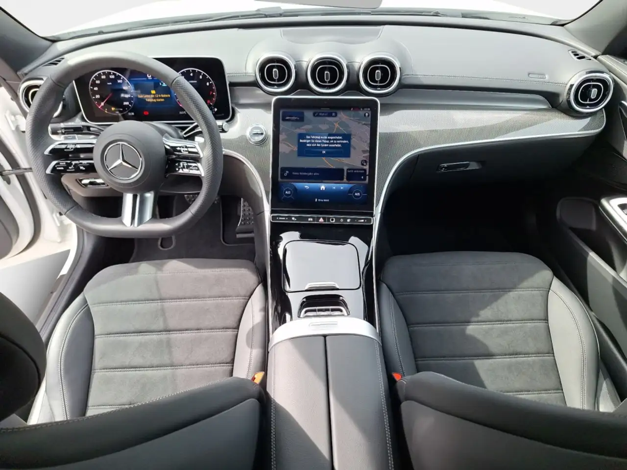 Mercedes-Benz CLE 180 Cabriolet AMG Advanced Night !!12 km!! — Vehicle gallery 12