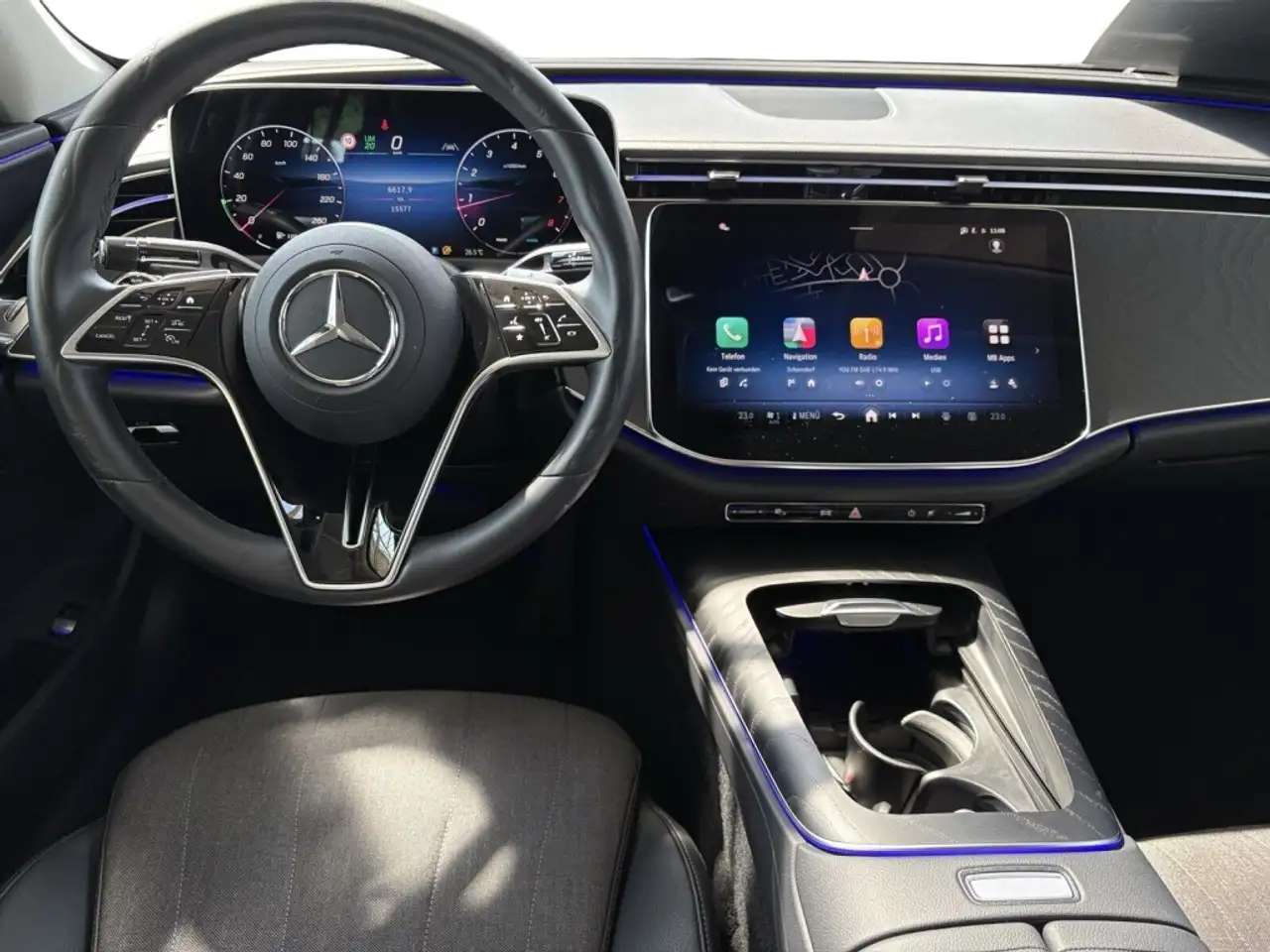 Mercedes-Benz E 200 Avantgarde AHK/DAB/LED/20ZOLL — معرض صور السيارة 14