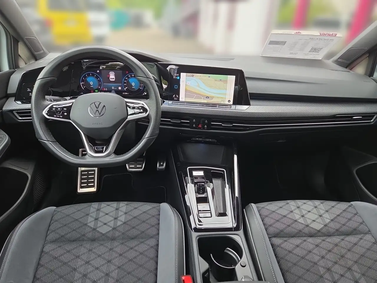 Volkswagen Golf VIII R-LINE BLACK STYLE 1.5eTSI 150PS DSG KAMERA+A — Vehicle gallery 11