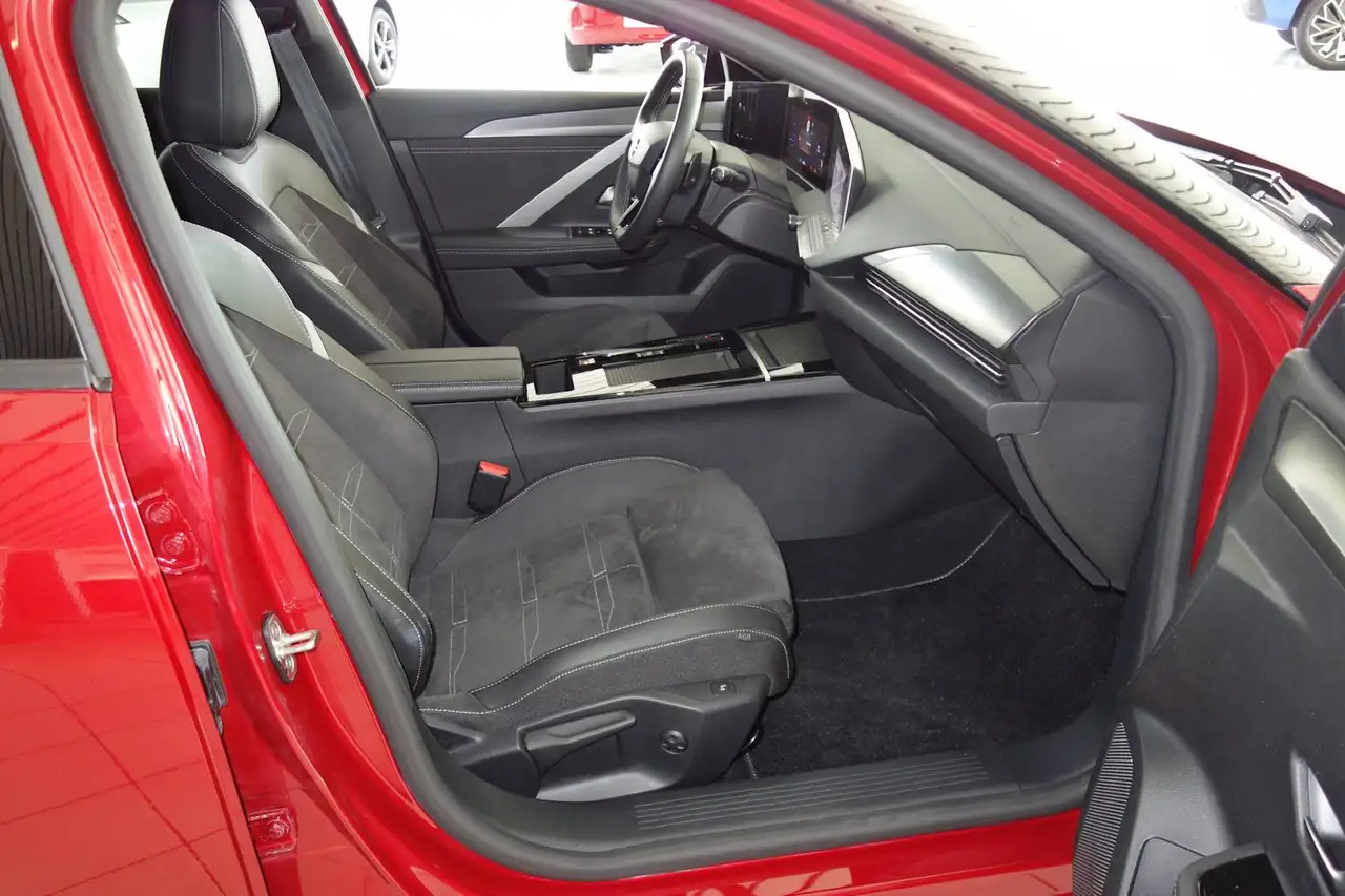 Opel Astra ST 1.2 Mildhybrid 136PS Matrixlicht,AGR,Head-up-Display,Soundsystem — Galería del vehículo 14