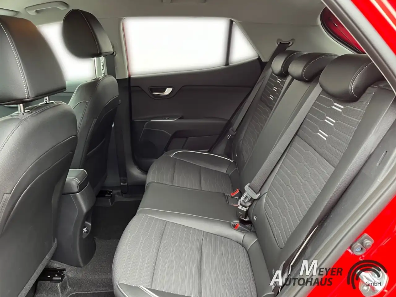 Kia Stonic 1.0T-GDI GT-line 120 48V Technologie-Paket+Sitzhe — معرض صور السيارة 17