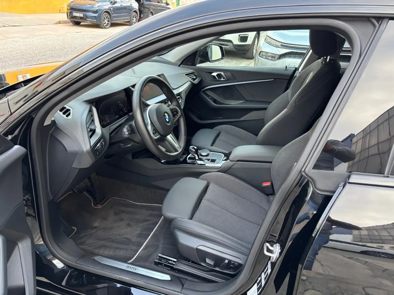 BMW 218 218dA Gran Coupé Sport — معرض صور السيارة 18