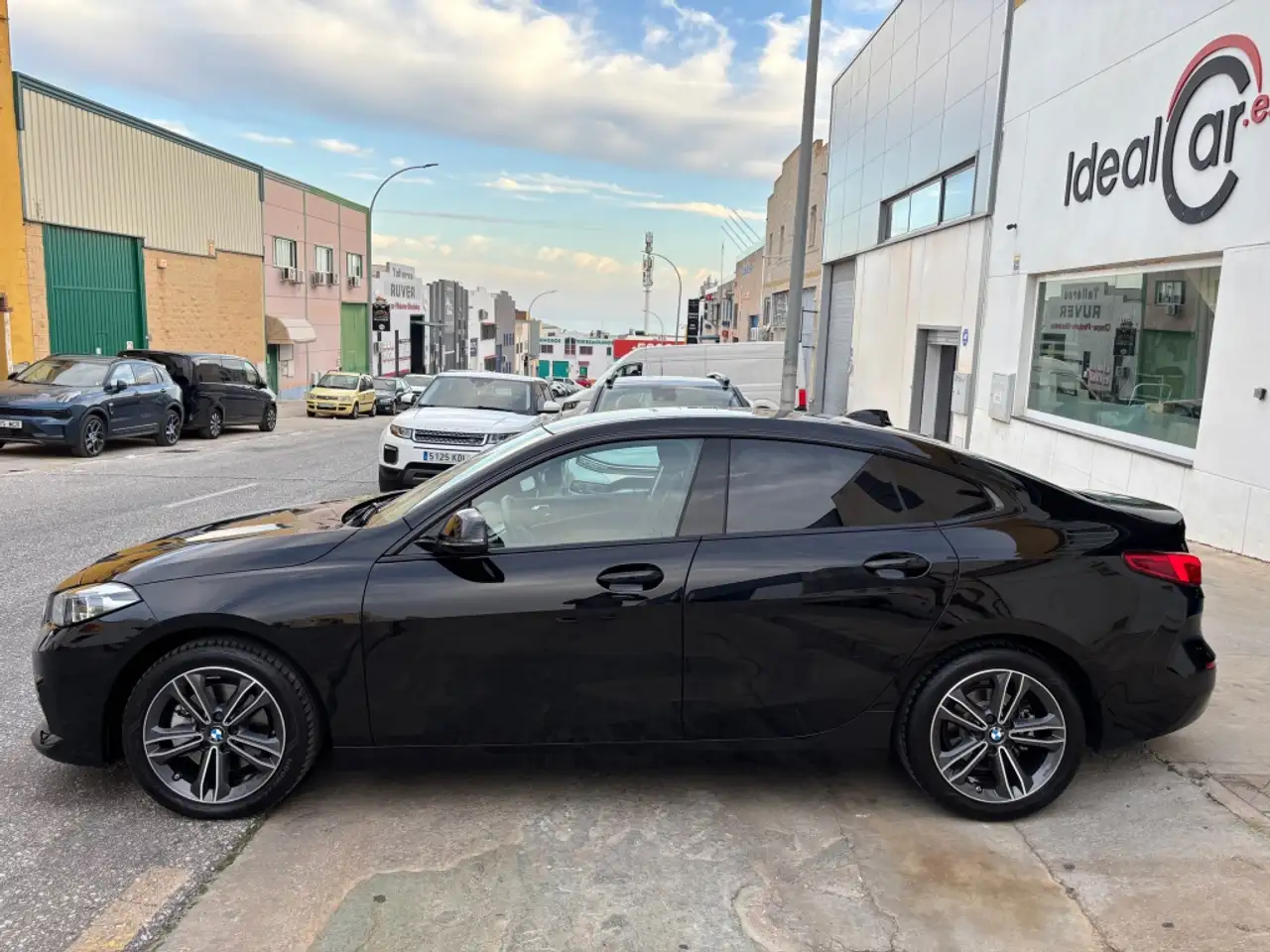 BMW 218 218dA Gran Coupé Sport — معرض صور السيارة 2