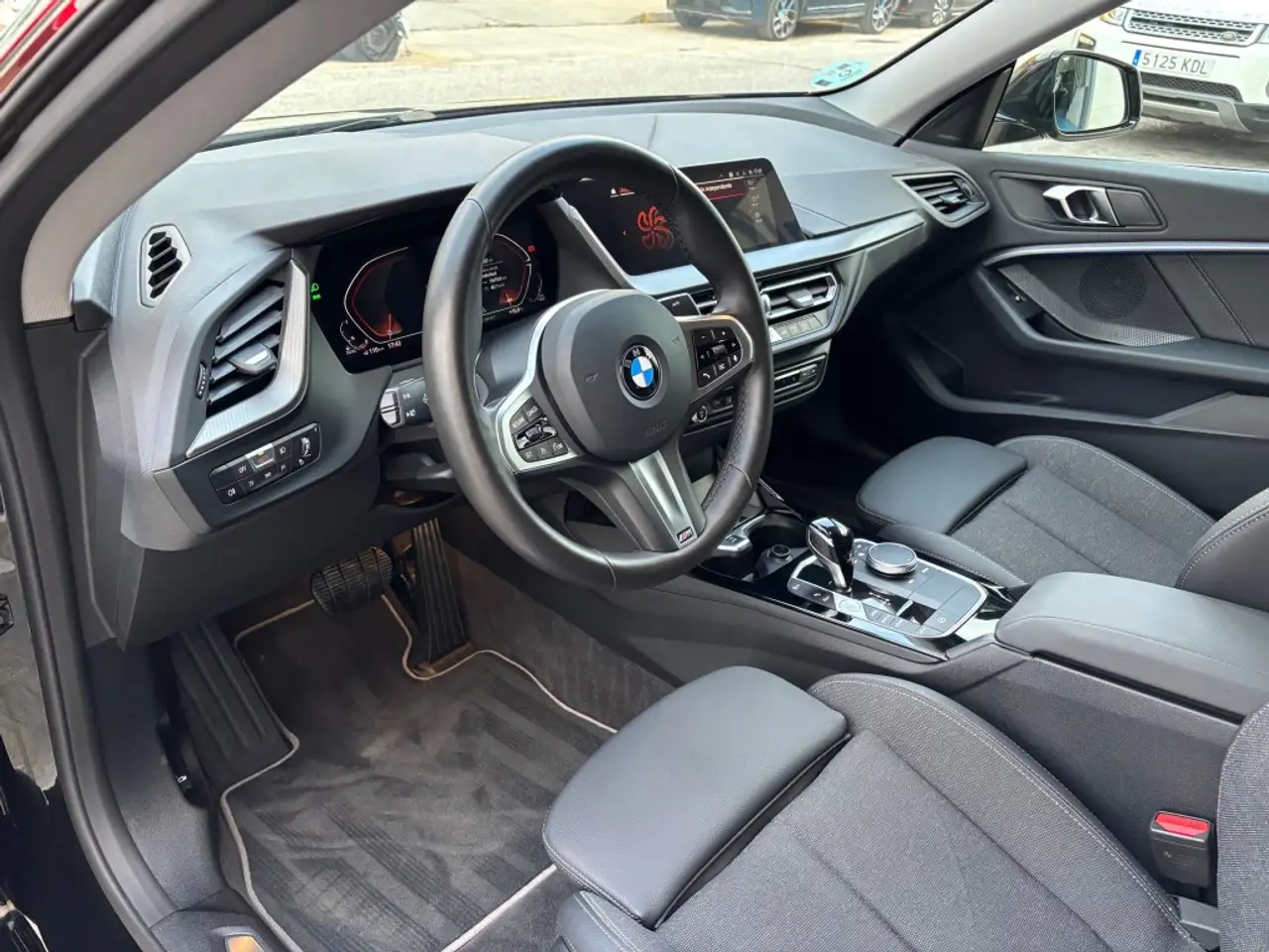 BMW 218 218dA Gran Coupé Sport — معرض صور السيارة 19