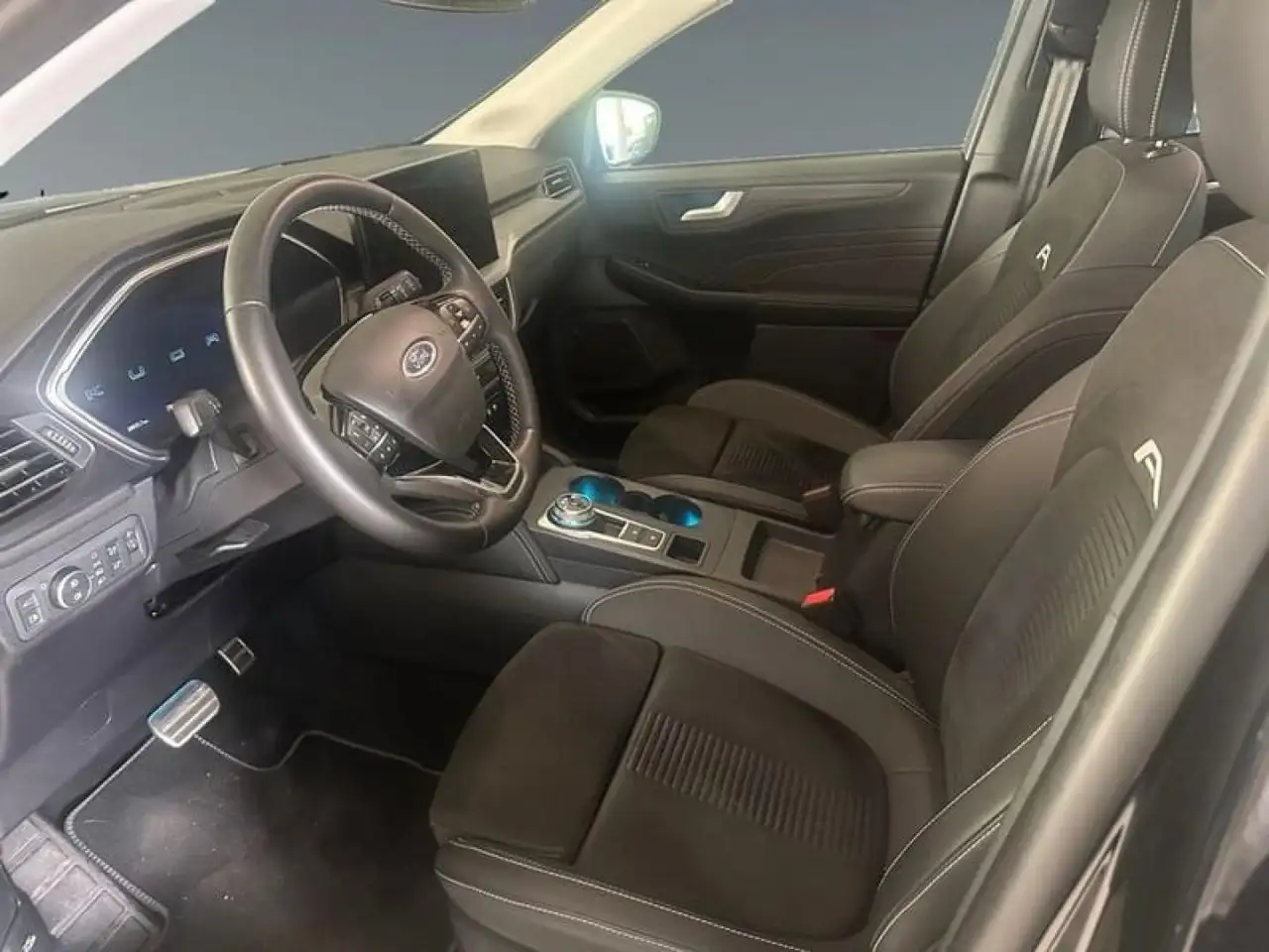 Ford Kuga MCA ACTIVE X 2.5 Duratec PHEV 178KW(243CV) Automat — Galerie du véhicule 9