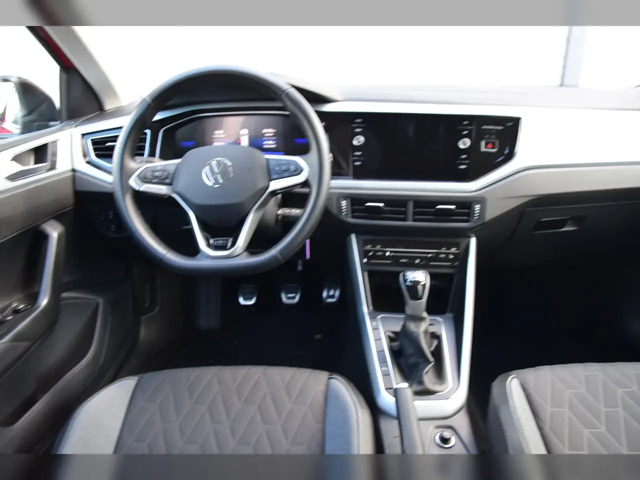 Volkswagen Polo TSI Goal LED - Navi — Galería del vehículo 12
