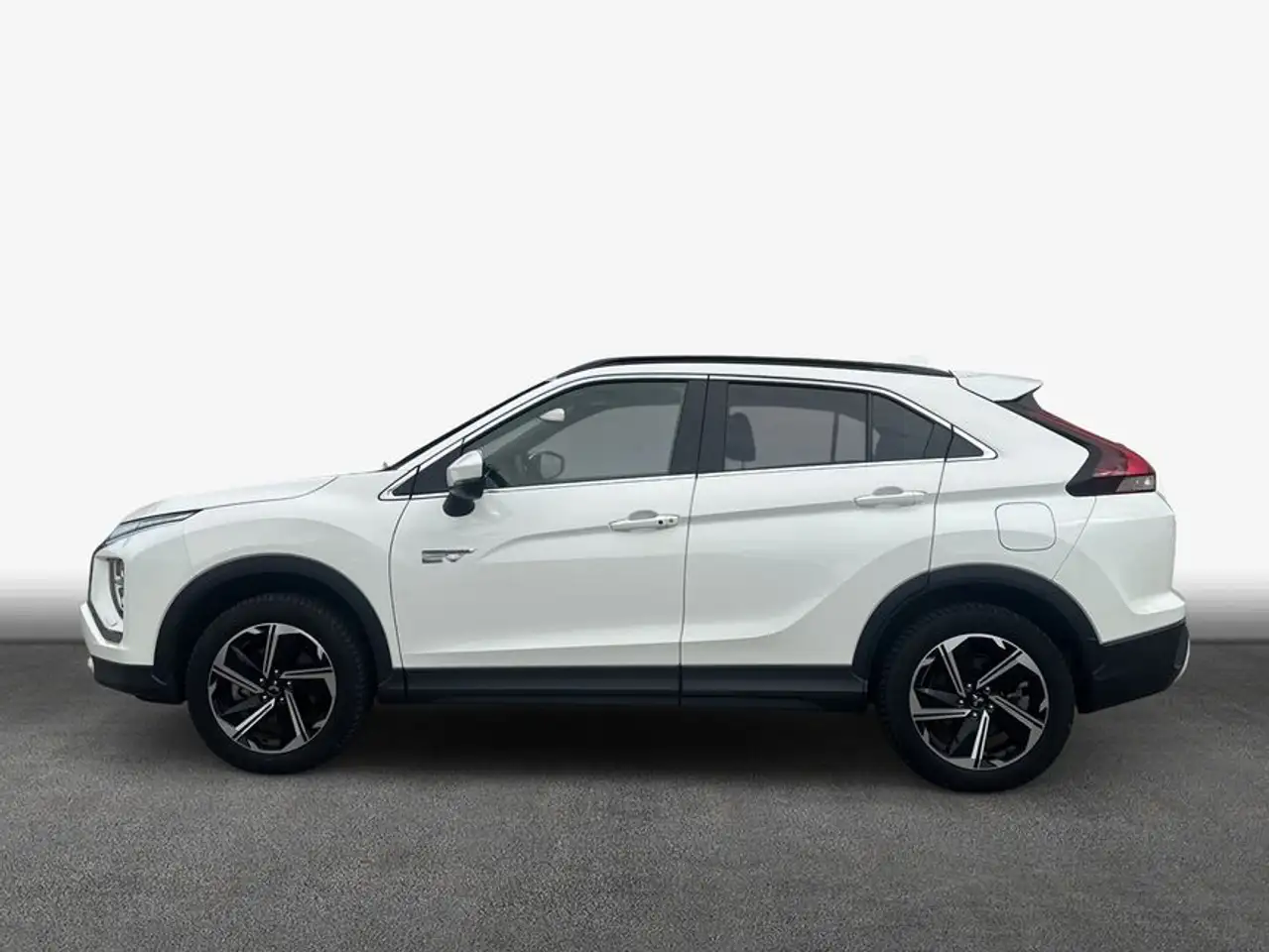 Mitsubishi Eclipse Cross Plug-In Hybrid 4WD Plus — معرض صور السيارة 5