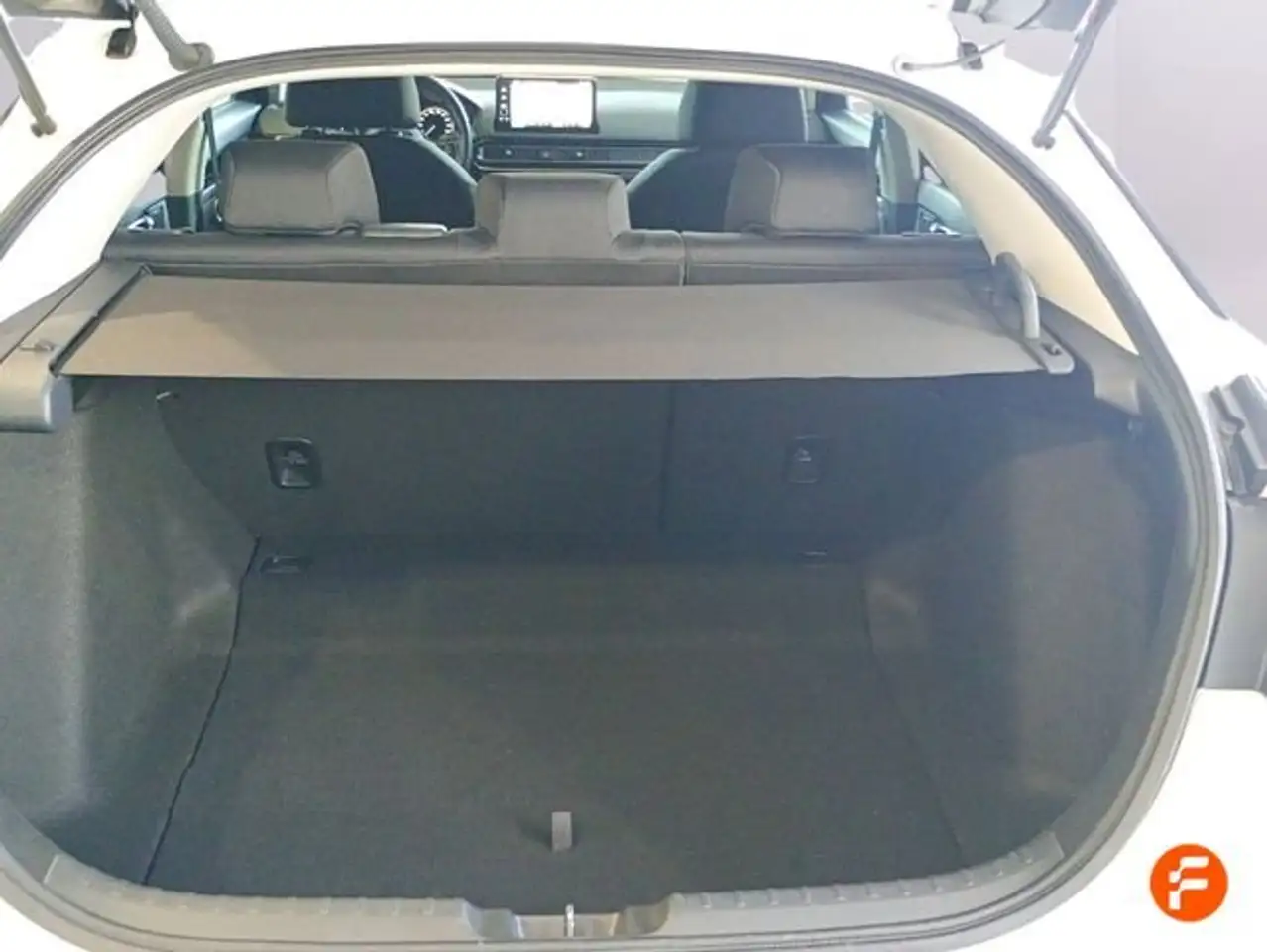 Honda Civic 2.0 i-MMD Elegance — معرض صور السيارة 22