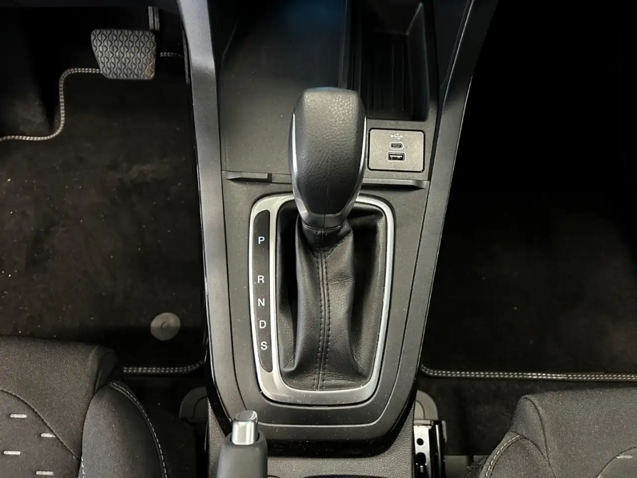 Ford Puma Titanium Winterpaket SpurhalteASS AUTOMATIK — معرض صور السيارة 12