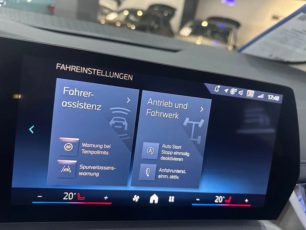 BMW 218 Active Tourer LUXURY*ACC*KAM*AMBIENTE*8-FACH — Vehicle gallery 21