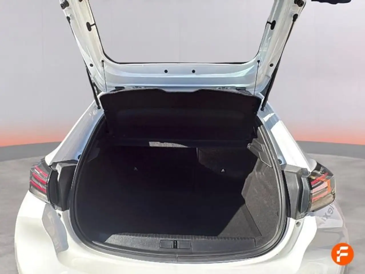 Peugeot 208 Style Gasolina 100 S&S 6 Vel MAN — Galerie du véhicule 10