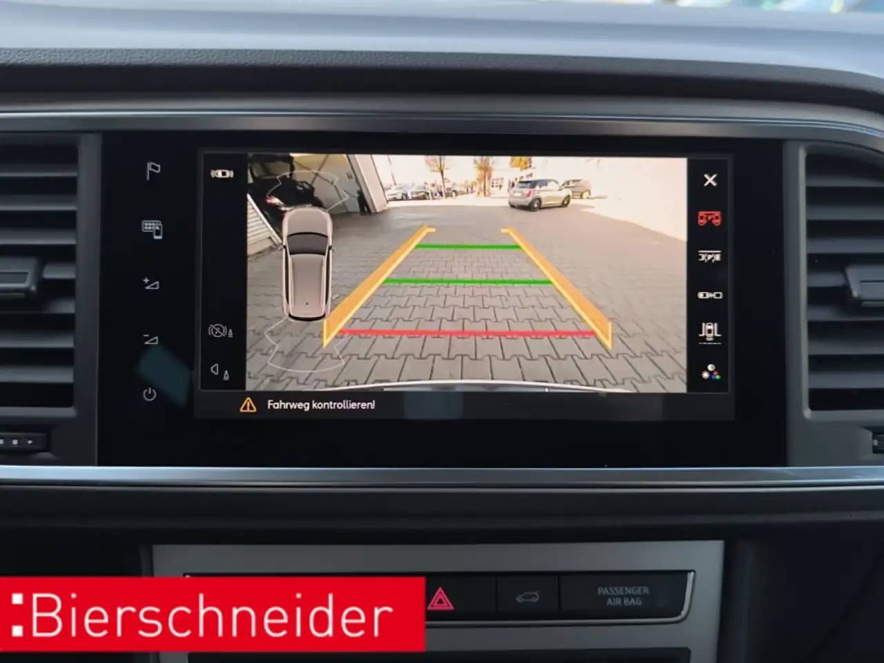 SEAT Ateca 1.5 TSI DSG Xperience NAVI RFK PARK-ASSIST — Vehicle gallery 25