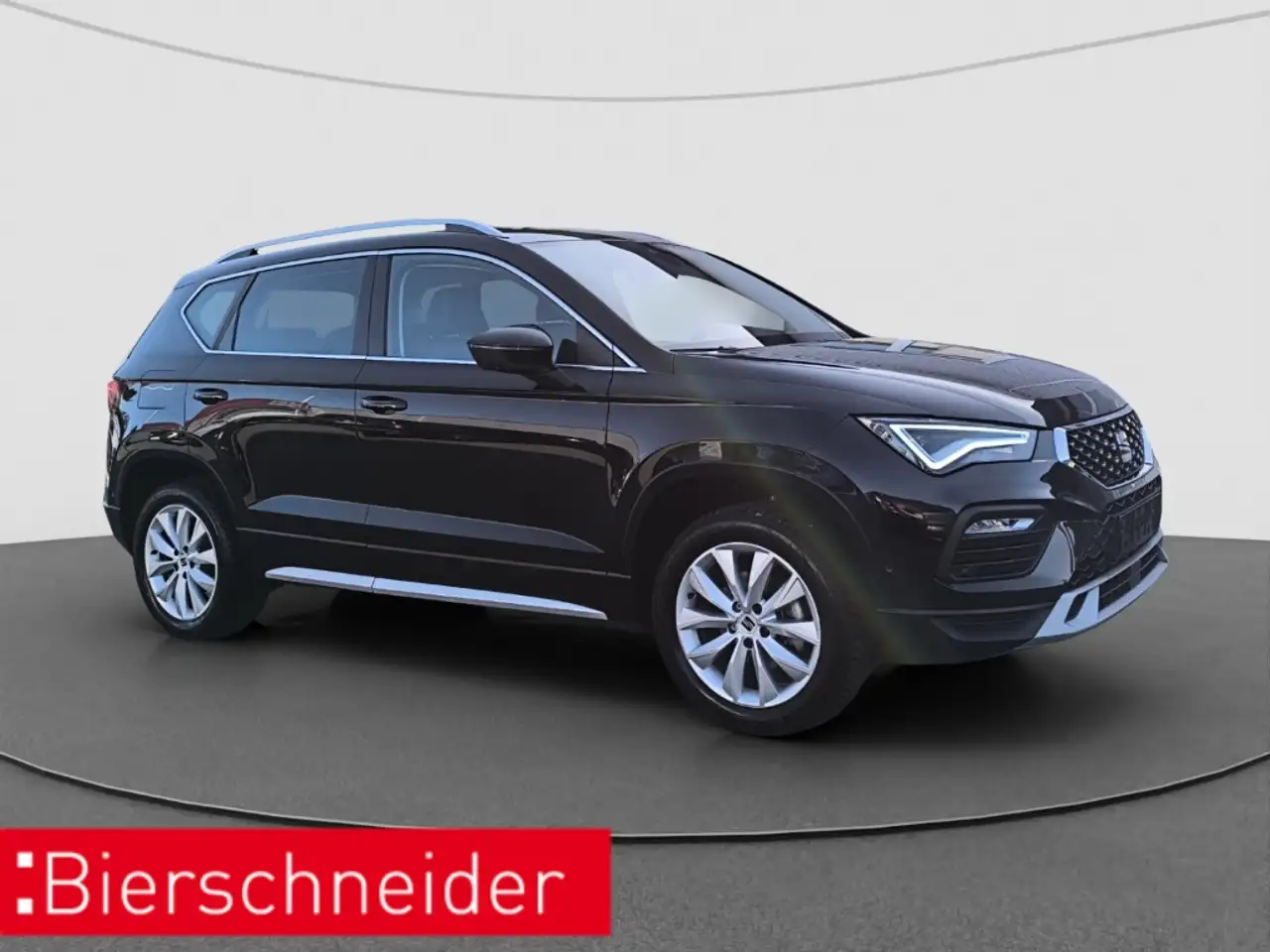 SEAT Ateca 1.5 TSI DSG Xperience NAVI RFK PARK-ASSIST — Vehicle gallery 3