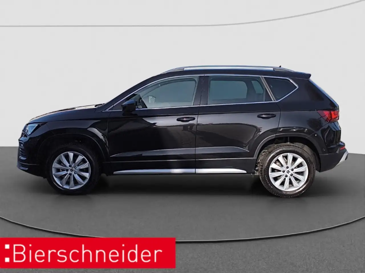 SEAT Ateca 1.5 TSI DSG Xperience NAVI RFK PARK-ASSIST — Vehicle gallery 4