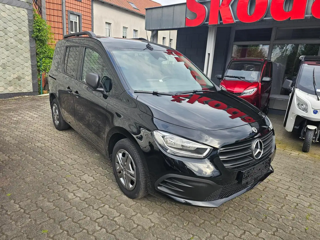 Mercedes-Benz Citan Tourer PRO 113 Automatik+ALLWETTER+ — Galería del vehículo 3