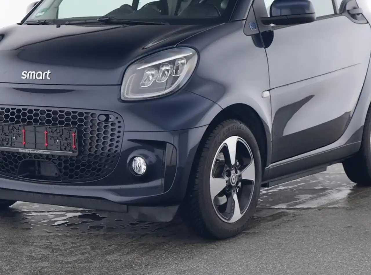 smart forTwo EQ coupe passion EXCLUSIVE:THE DEEP BLUE! — Galerie du véhicule 6